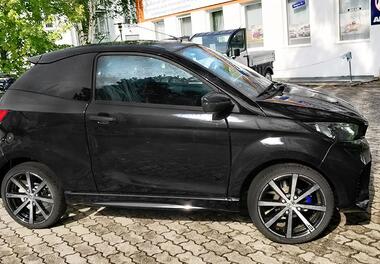 GTI schwarz Seite